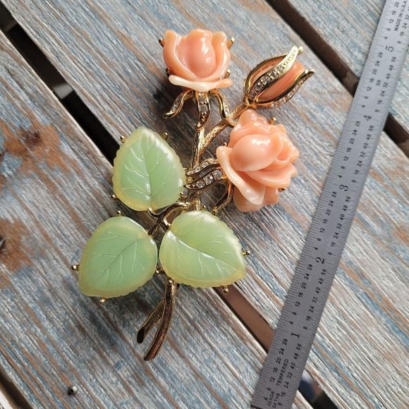Nolan Miller Ann-Margaret Rose Brooch - Picture 1 of 4